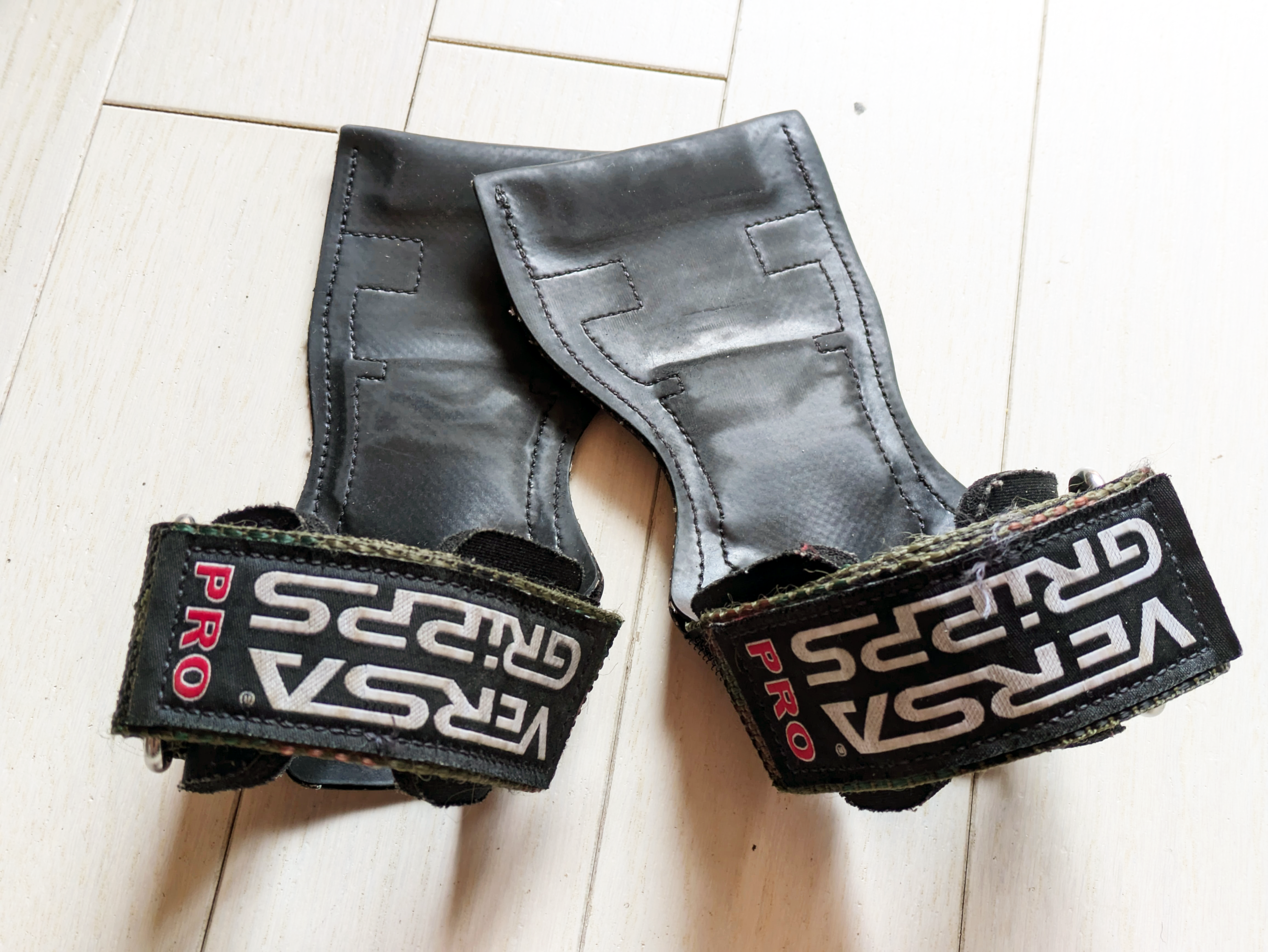 Versa Gripps PRO パワーグリップ 筋力トレーニング・リストラップ made in the USA (Black/黒, XS:12.5- 訳ありパワーグリップ 懸垂 グローブ チンニング Versa Gripps バーサ グリップ プロ PRO PRO-550 握力 リストストラップ  筋トレ 手袋 筋力 トレーニング パワーリフティング ウエイトリフティング アウトレット ★-Gulliver Online Shopping